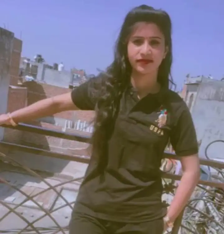 Sonipat romantic affair: 10 साल छोटी बीवी का छुपा हुआ प्यार, पति का प्राइवेट पार्ट दबाया